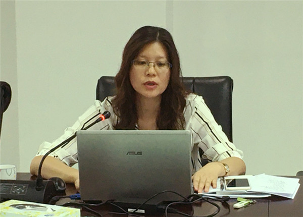 邱玲娟支部書記講黨課.jpg