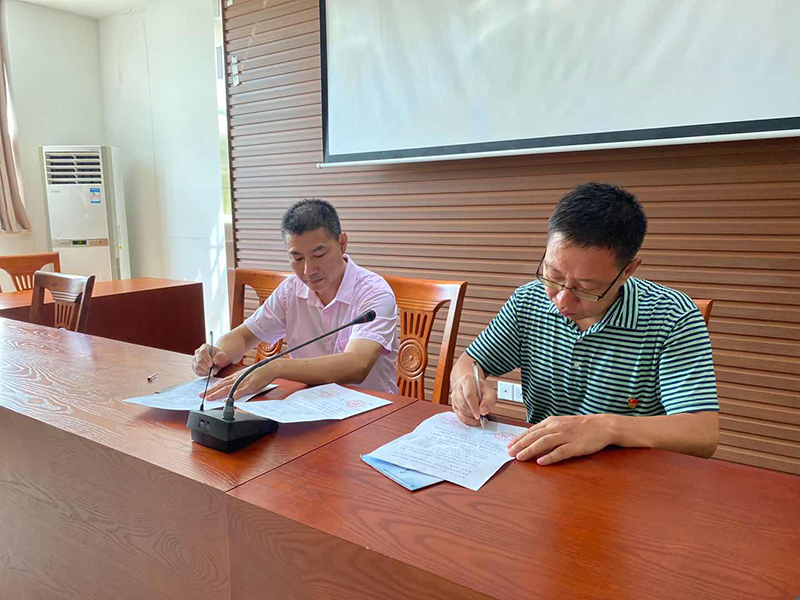 200724以強(qiáng)化黨建促發(fā)展為導(dǎo)向，深推黨建業(yè)務(wù)工作雙提升 (5).jpg