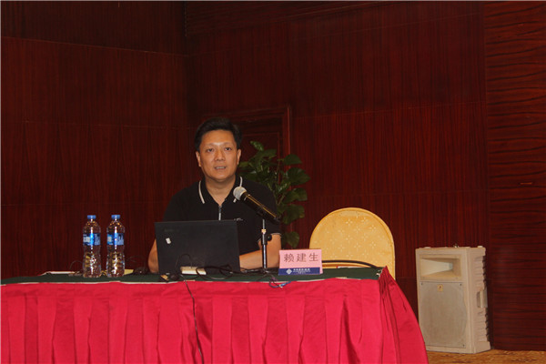 賴建生同志授課_副本.jpg