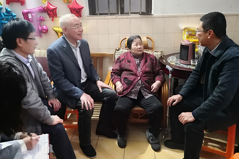 慰問百歲老人.jpg