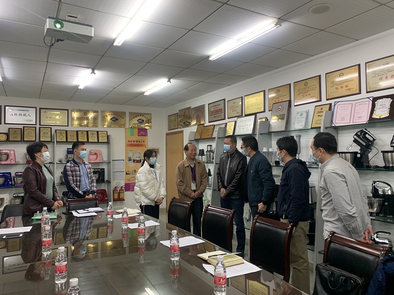 實(shí)地走訪競(jìng)暉調(diào)研.JPG