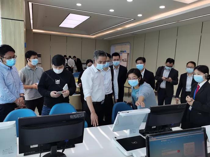 省政務(wù)服務(wù)數(shù)據(jù)管理局調(diào)研我市政務(wù)服務(wù)一體機(jī)建設(shè)運(yùn)營(yíng)情況——促進(jìn)自助服務(wù)泛在普惠品質(zhì)提升
