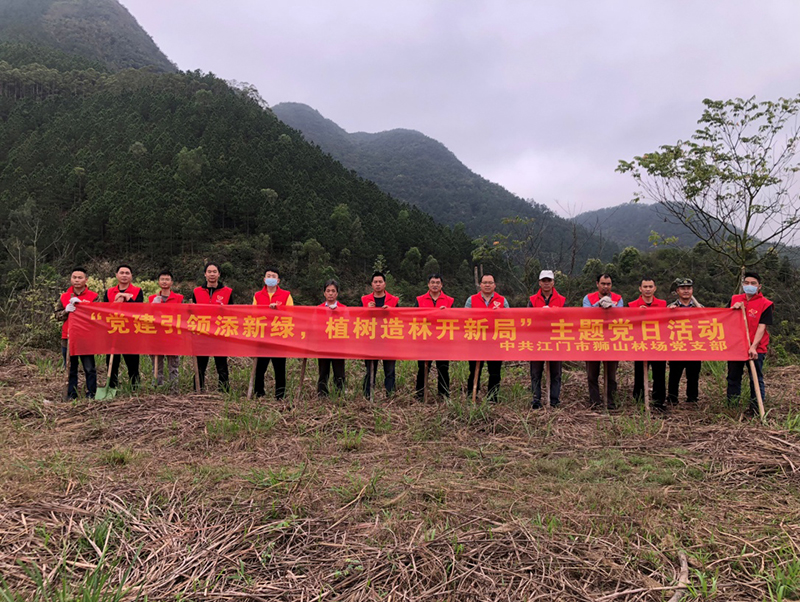 210317學(xué)習(xí)黨史美家園植樹造林開新局 (9).jpg