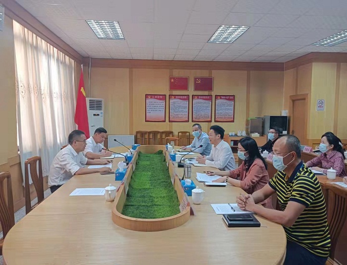 10.19曹陽(yáng)副市長(zhǎng)到供銷社調(diào)研.jpg
