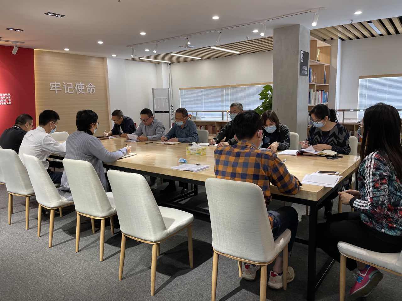 會議現(xiàn)場照片1.jpg