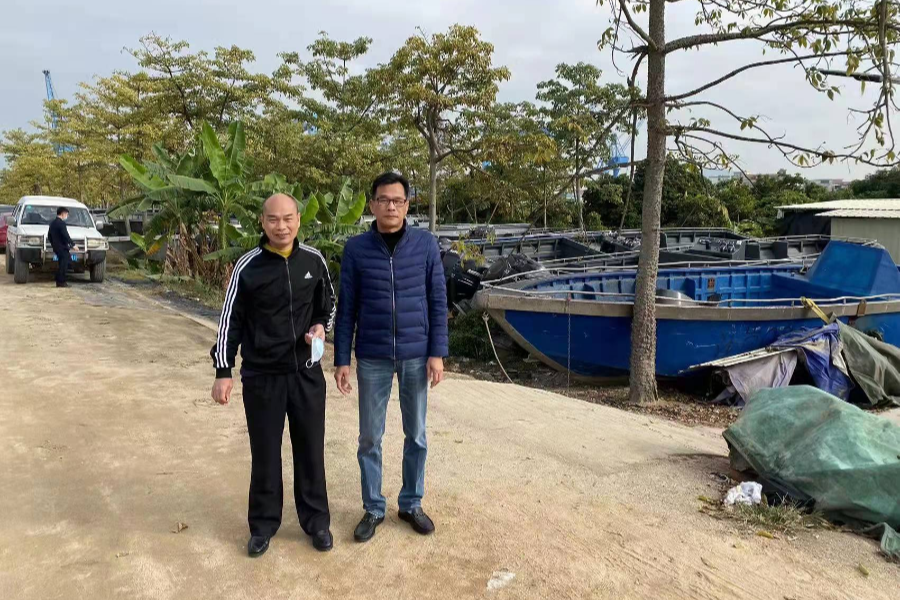 圖3（2021年12月30日市海洋綜合執(zhí)法支隊派員參加“三無”船舶聯(lián)合認定現(xiàn)場會）.jpg
