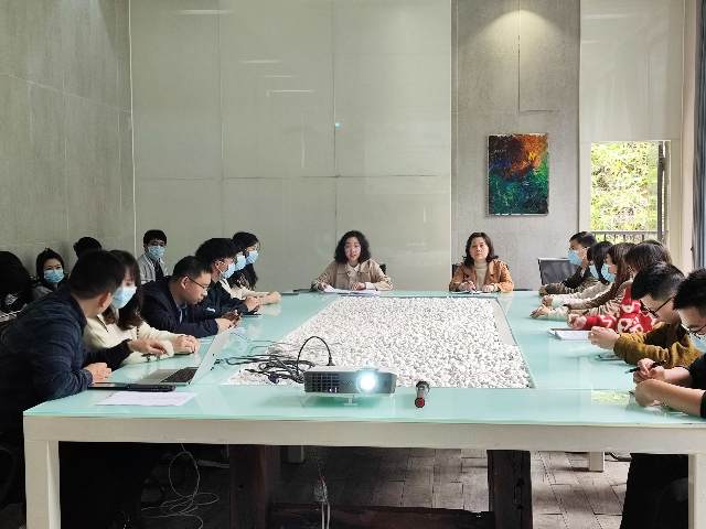 1.會(huì)議全景照片.jpg