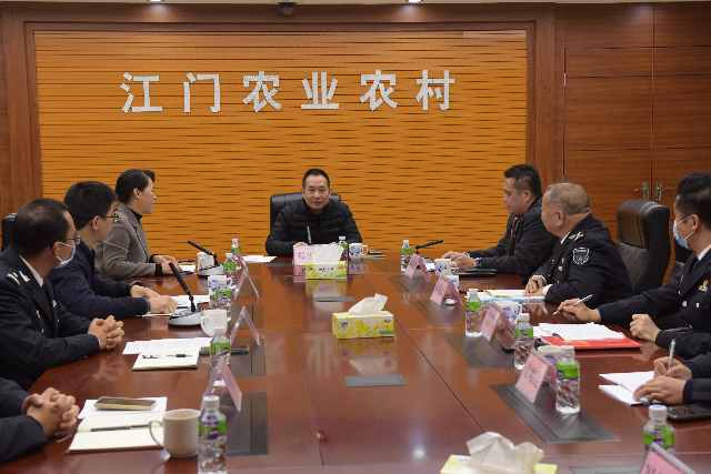 圖5（2月8日鄭少強(qiáng)到市海洋綜合執(zhí)法支隊調(diào)研）.JPG