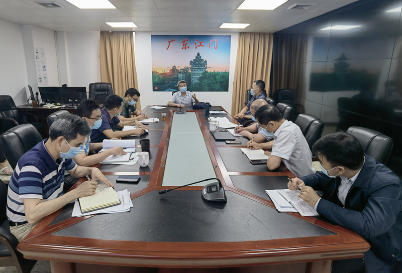 220518江門(mén)市自然資源局黨員干部沖鋒在前防汛、抗疫兩手抓、兩手硬 (1).jpg
