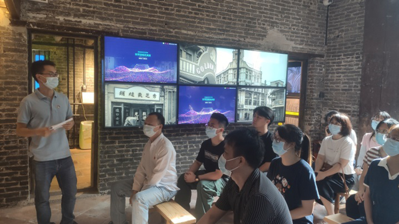 220708“以講帶學(xué)&bull;穿梭紅色海洋” (4).jpg