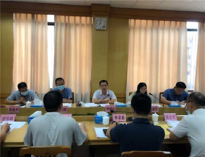 8-26鐘國(guó)活主任作表態(tài)發(fā)言.jpg