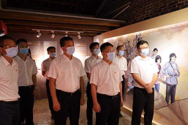 市醫(yī)保局開展“喜迎二十大、奮進新征程”黨員政治生日共建活動2.jpg