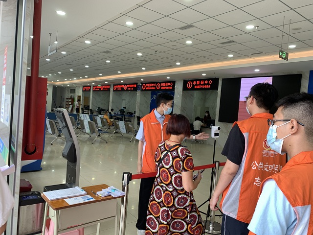 以青春之力 助力強(qiáng)國(guó)復(fù)興 市醫(yī)保局團(tuán)員青年在行動(dòng)2.jpg