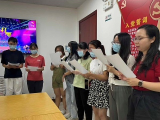 以青春之力 助力強(qiáng)國(guó)復(fù)興 市醫(yī)保局團(tuán)員青年在行動(dòng)9.jpg
