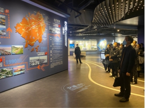 230120市自然資源局局長(zhǎng)劉建新為江門市政協(xié)第五期“委員講堂”作專題授課 (4).jpg
