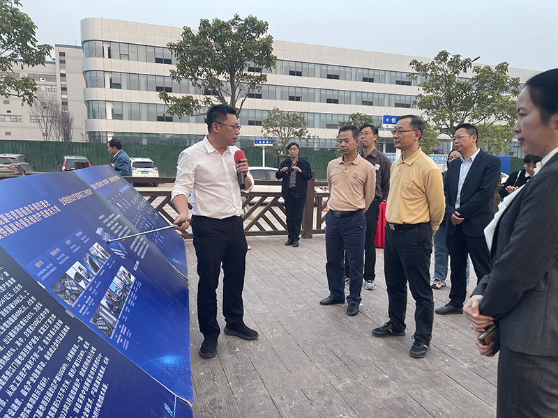 230309江門市人大常委會(huì)開展《江門市國土空間總體規(guī)劃（2021-2035年）》現(xiàn)場調(diào)研 (3).jpg