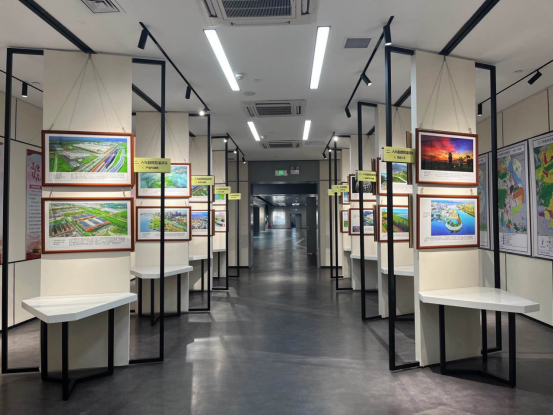 230324“江門&bull;發(fā)現(xiàn)自然之美”攝影作品展在市規(guī)劃展覽館展出 (1).jpg
