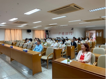 230331市自然資源局召開“巾幗心向黨&bull;奮進新征程”“三八”婦女節(jié)專題講座 (3).jpg