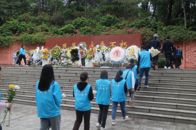 230410“祭奠烈士陵園，懷緬革命先烈”主題黨日活動.files (4).png