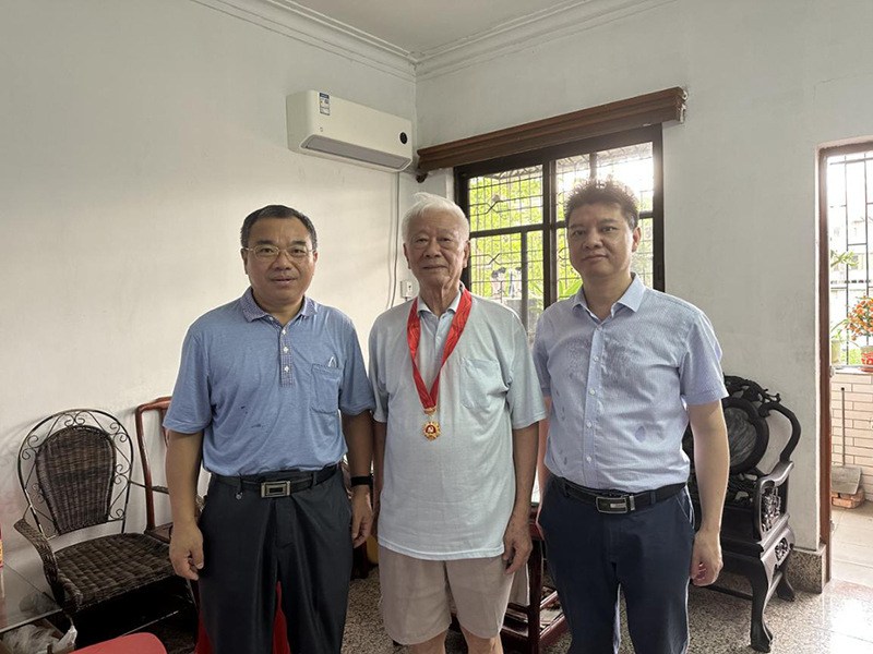 230703圍繞“五個一”推動“七一”主題黨日活動走深走實(shí) (10).jpg