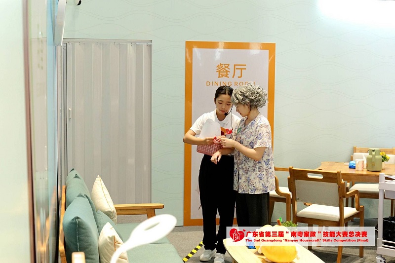 余嘉琪比賽現(xiàn)場(chǎng)照片.jpg