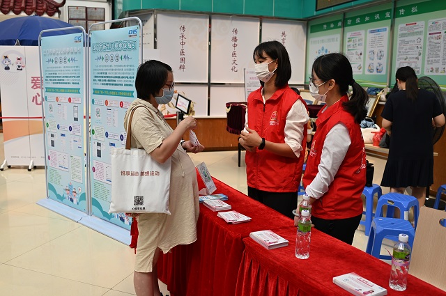出生即保、直接結(jié)算 江門探索新生兒預(yù)參保免跑辦理.jpg
