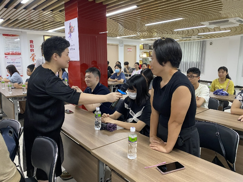 圖5：職業(yè)指導(dǎo)下基層培訓(xùn)活動.jpg