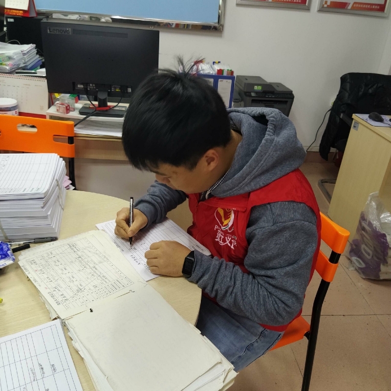 黨員義工更新計生臺賬.jpg