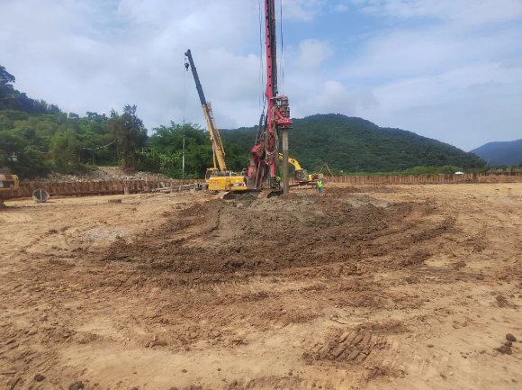 17宗增發(fā)國債項目之一——臺山略尾水閘重建工程項目正在開展灌注樁施工.webp.png