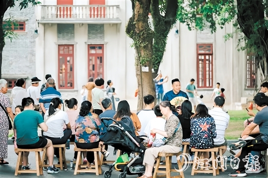 日常快節(jié)奏的生活，讓大城市的游客更向往輕松的旅行。