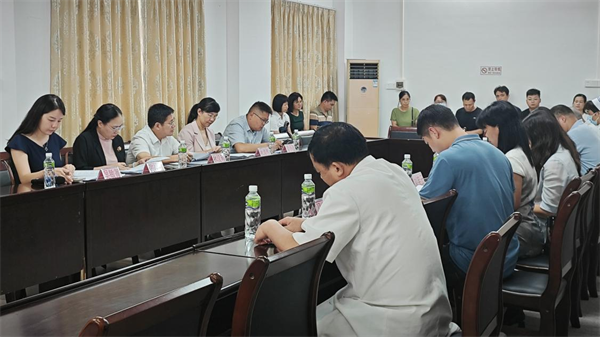 圖片1：省專家組召開工作座談會(huì).png
