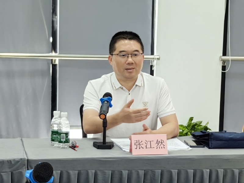 圖2：人大社會(huì)委張江然發(fā)言.jpg
