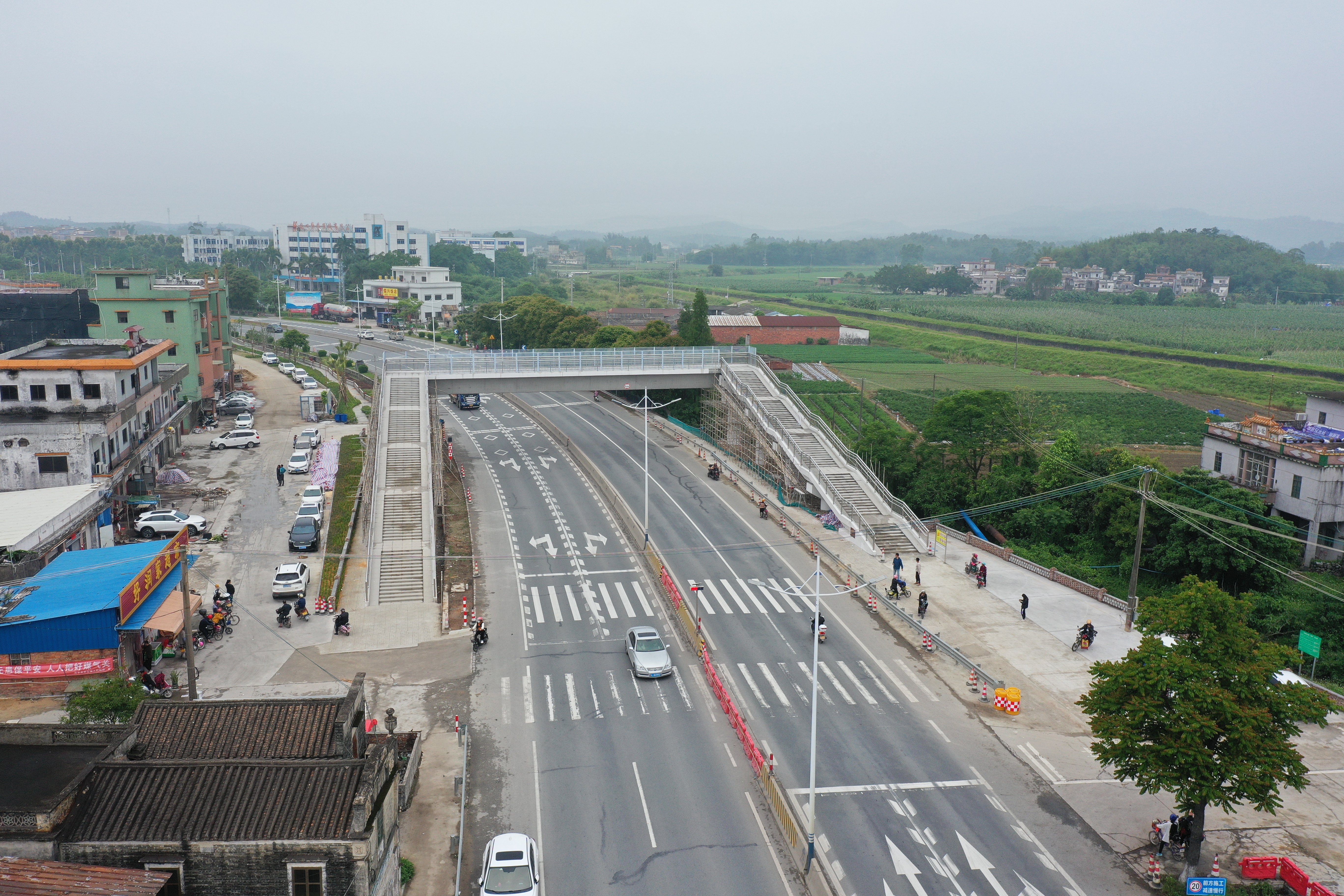 百合天橋.jpg