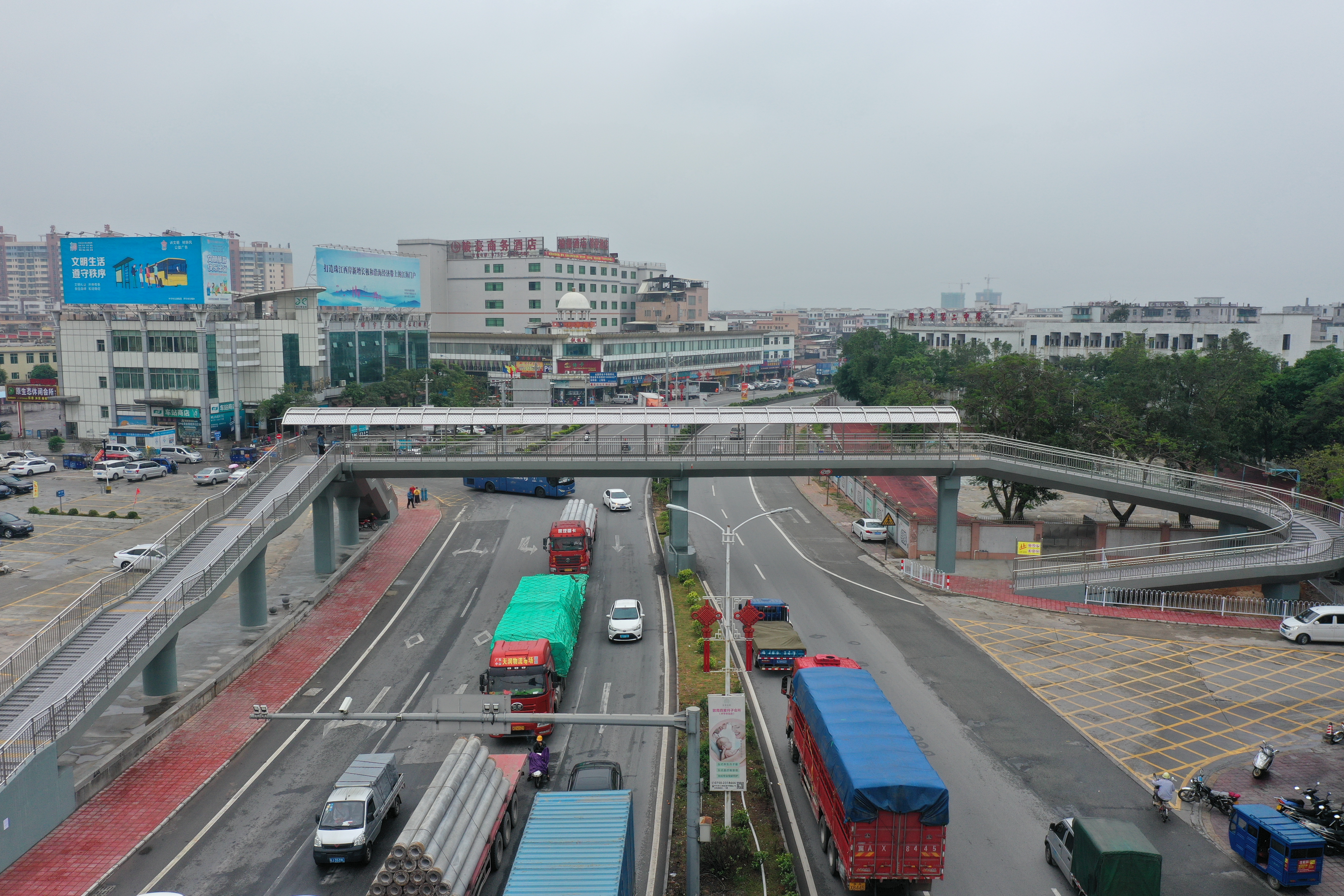 開平市水口大寧人行天橋.jpg