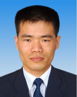 黃俊偉免冠證件照.png