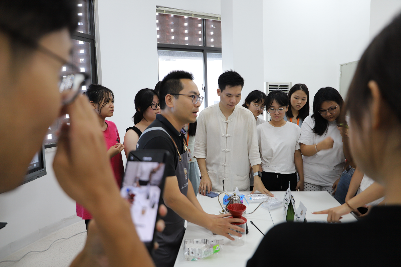 圖片3：技能培訓進校園活動.png