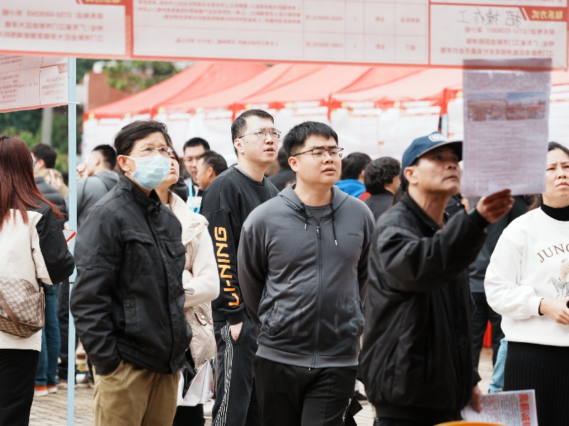 圖片四：江門市人力資源市場舉辦2025年“南粵春暖”大型公益招聘會.jpg