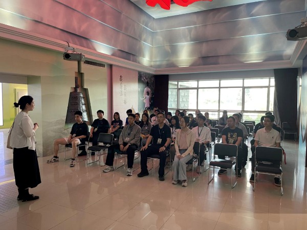 市民政局團(tuán)支部聯(lián)合市公安局團(tuán)委、市中級(jí)人民法院團(tuán)支部開展“青廉同行筑防線 聯(lián)學(xué)共建樹新風(fēng)”主題團(tuán)日活動(dòng)