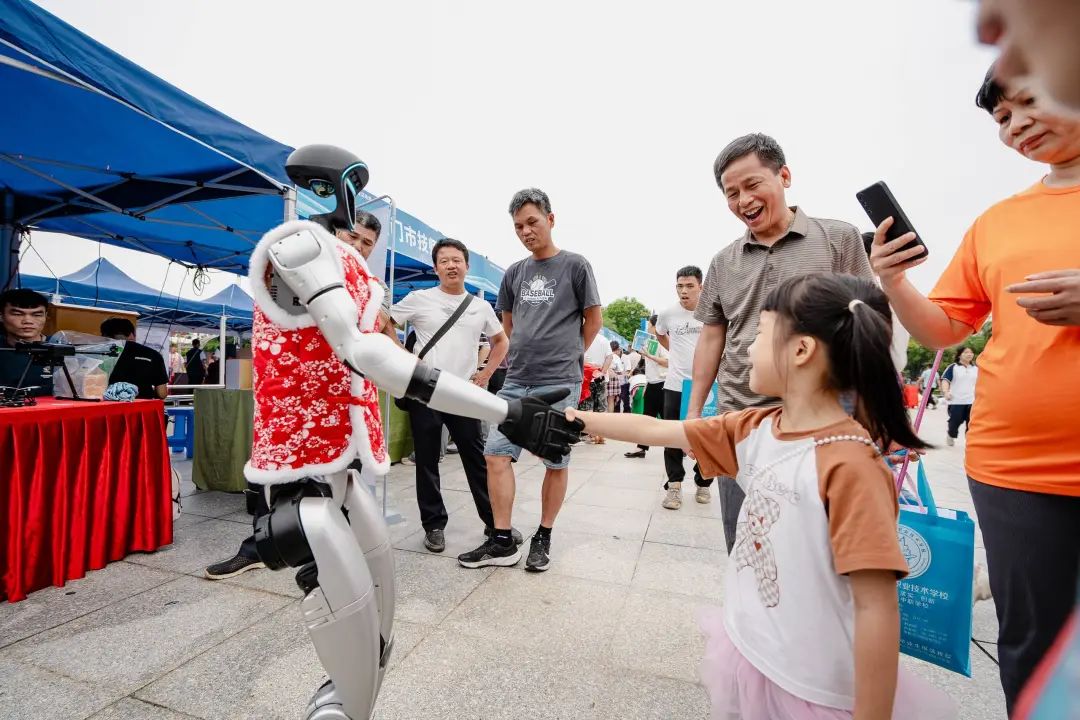 “技”動青春，“職”為你來！2025年江門市職業(yè)教育活動周啟動