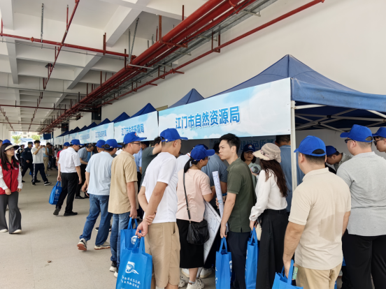 250613江門市自然資源局開展“誠實(shí)守信 遵紀(jì)守法”社會信用體系建設(shè)主題宣傳活動 (2).png